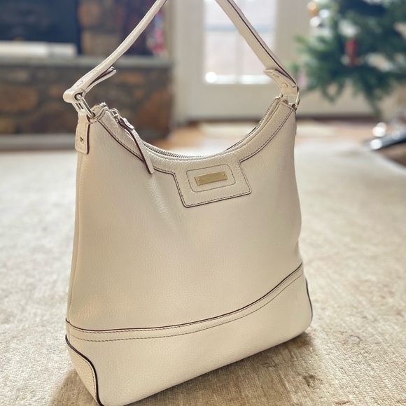 kate spade Handbags - Vintage Kate Spade Elegant Cream Hobo Bag